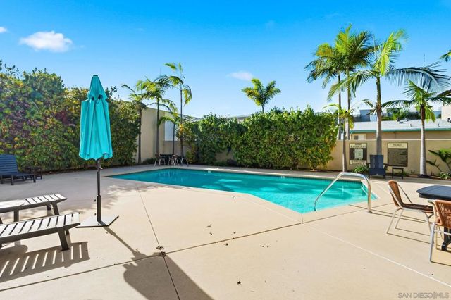 551 Laguna, Carlsbad, CA 92008