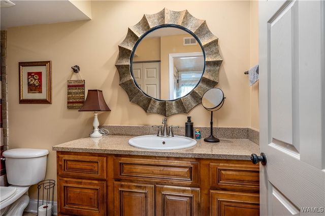 210 15th E 67, Tuscaloosa, AL 35401