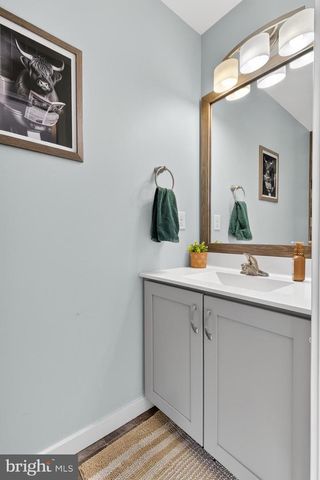 32 KATHERINES WAY, Lancaster, PA 17602