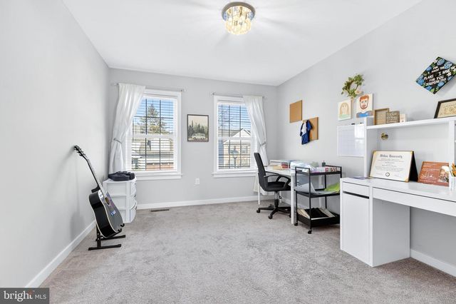 32 KATHERINES WAY, Lancaster, PA 17602