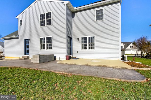 32 KATHERINES WAY, Lancaster, PA 17602