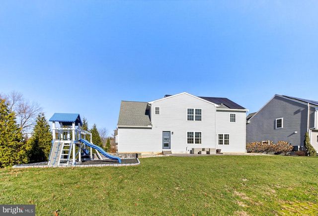 32 KATHERINES WAY, Lancaster, PA 17602