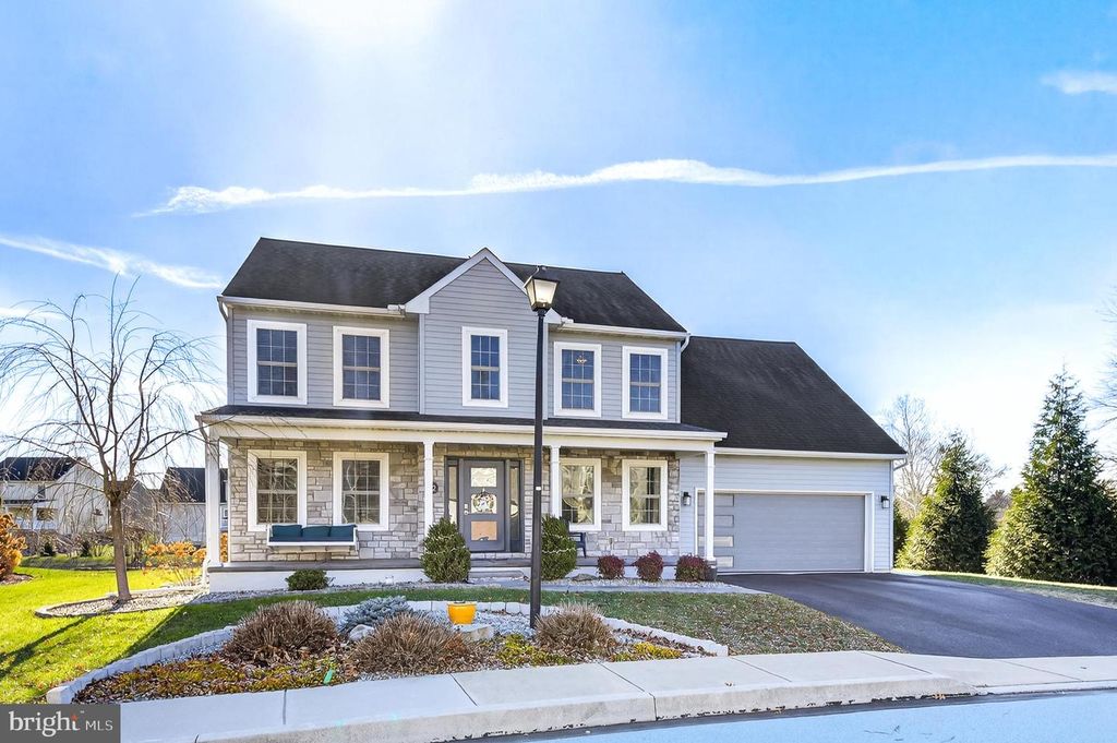 32 KATHERINES WAY, Lancaster, PA 17602