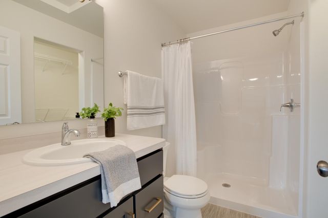 6774 Belding Drive S, Fargo, ND 58104