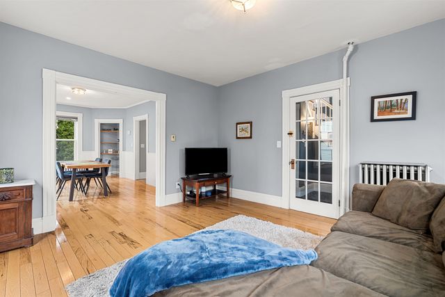 5 Arlington Avenue, Nashua, NH 03060