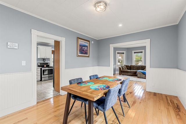 5 Arlington Avenue, Nashua, NH 03060