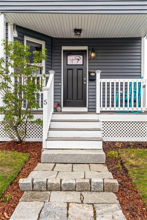 5 Arlington Avenue, Nashua, NH 03060
