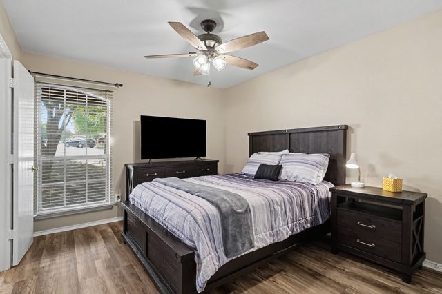 637 Oak View Court, Azle, TX 76020