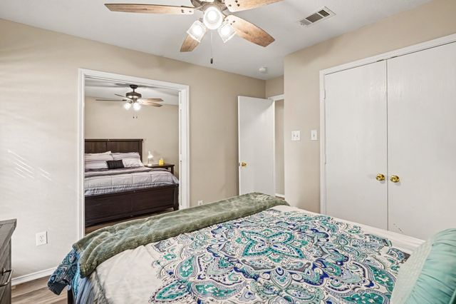 637 Oak View Court, Azle, TX 76020