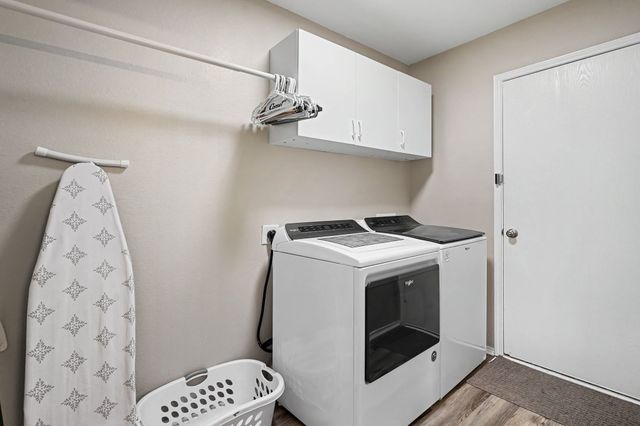 637 Oak View Court, Azle, TX 76020