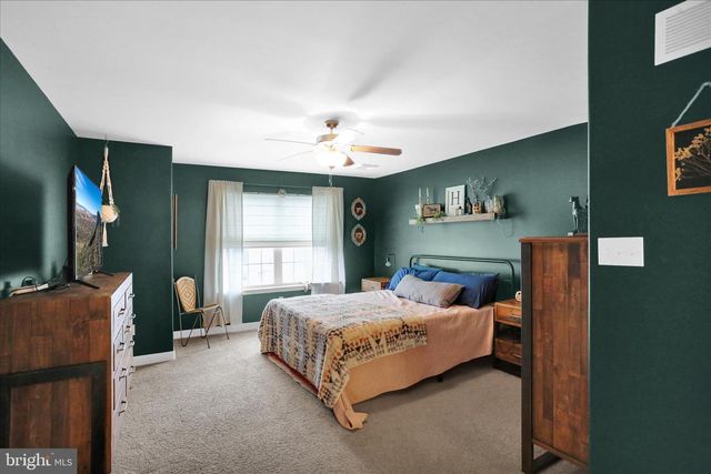 4884 MOUNT VERNON ST, Temple, PA 19560