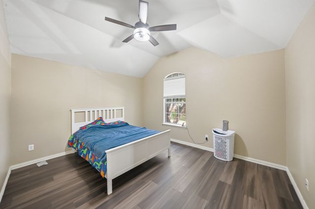 1905 Lakeway Drive, Rowlett, TX 75088