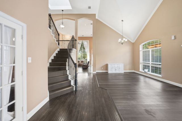1905 Lakeway Drive, Rowlett, TX 75088