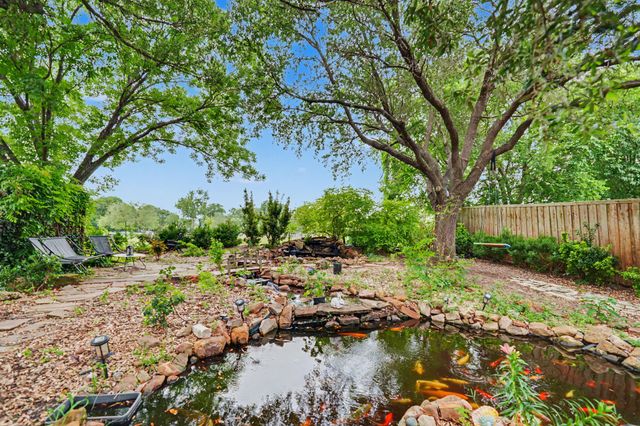 1905 Lakeway Drive, Rowlett, TX 75088
