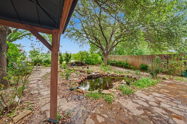 1905 Lakeway Drive, Rowlett, TX 75088