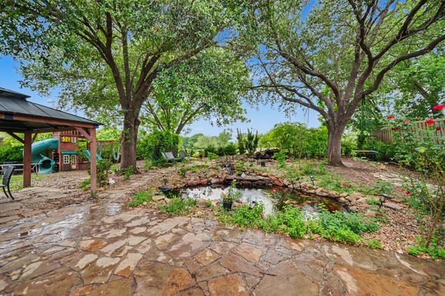 1905 Lakeway Drive, Rowlett, TX 75088