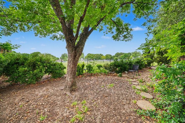 1905 Lakeway Drive, Rowlett, TX 75088