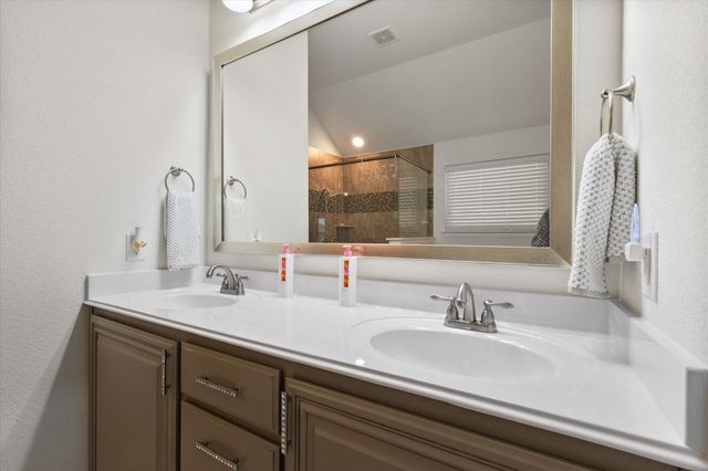 1105 Foxtail Drive, Mansfield, TX 76063