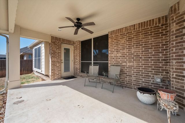 1105 Foxtail Drive, Mansfield, TX 76063