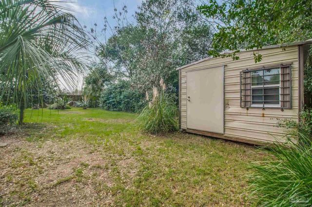 228 Topaz Ave, Pensacola, FL 32505