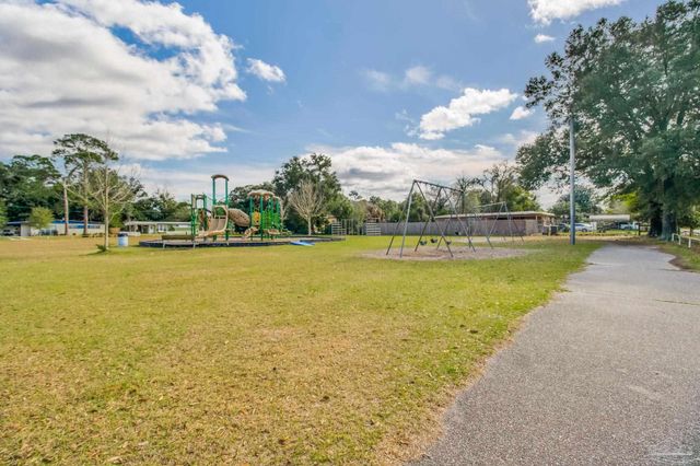 228 Topaz Ave, Pensacola, FL 32505