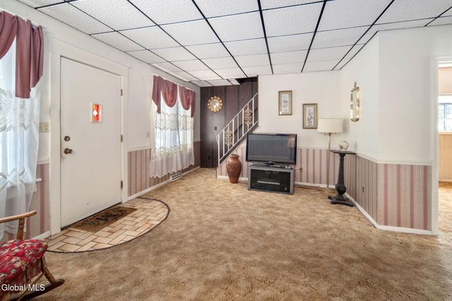 2021 Cedarlawn Avenue, Rotterdam, NY 12306