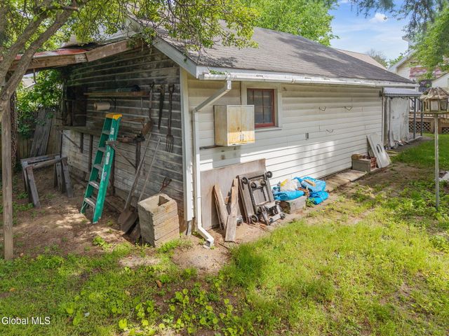 2021 Cedarlawn Avenue, Rotterdam, NY 12306