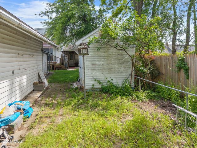 2021 Cedarlawn Avenue, Rotterdam, NY 12306