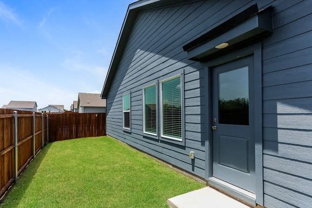 2521 Flight Trail, Crandall, TX 75114
