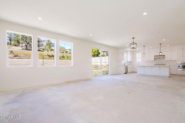 4687 Summit Avenue, Simi Valley, CA 93063