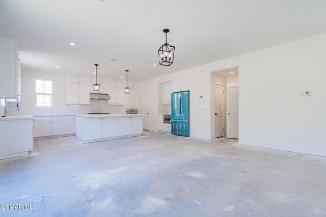 4687 Summit Avenue, Simi Valley, CA 93063