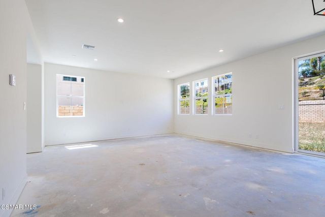 4687 Summit Avenue, Simi Valley, CA 93063
