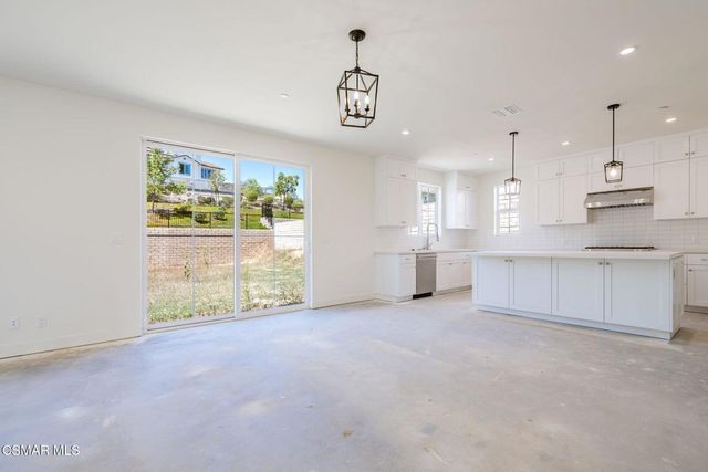4687 Summit Avenue, Simi Valley, CA 93063