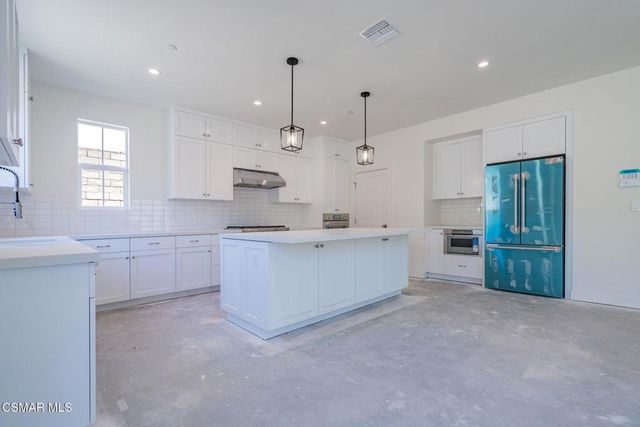 4687 Summit Avenue, Simi Valley, CA 93063