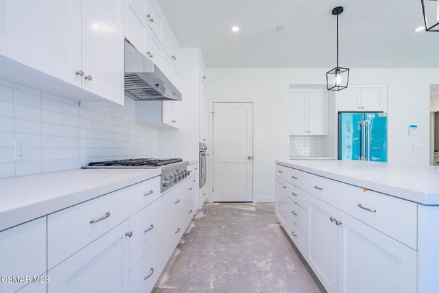 4687 Summit Avenue, Simi Valley, CA 93063