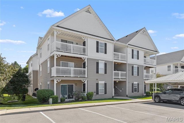 7100 Spring Creek Lane, O'fallon, MO 63368