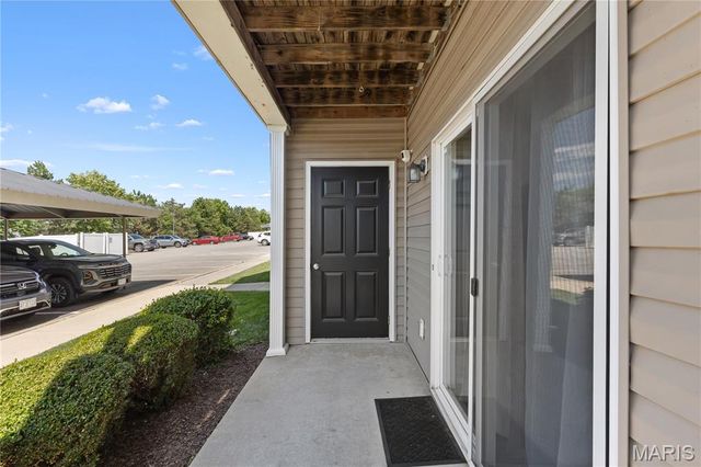 7100 Spring Creek Lane, O'fallon, MO 63368