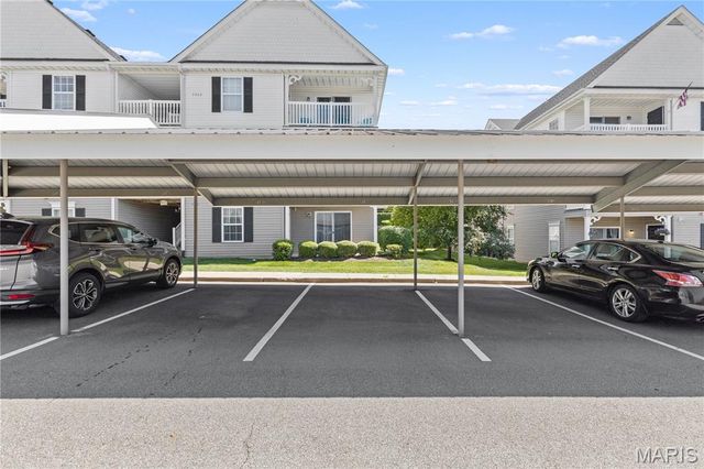7100 Spring Creek Lane, O'fallon, MO 63368