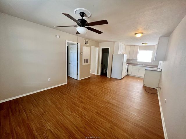 2402 Jaguar Drive B, Bryan, TX 77807