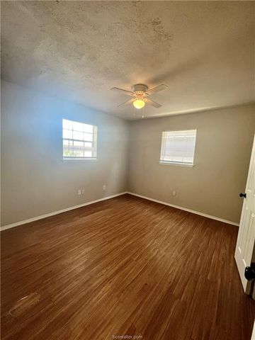 2402 Jaguar Drive B, Bryan, TX 77807