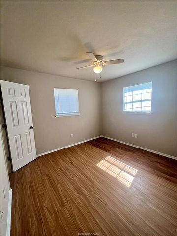 2402 Jaguar Drive B, Bryan, TX 77807