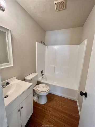 2402 Jaguar Drive B, Bryan, TX 77807