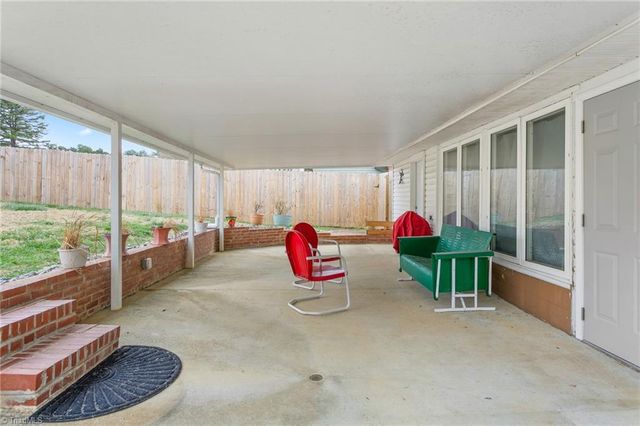 943 Maurine Drive, Asheboro, NC 27205