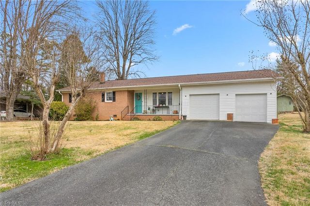 943 Maurine Drive, Asheboro, NC 27205