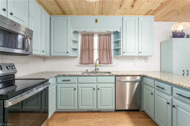 943 Maurine Drive, Asheboro, NC 27205