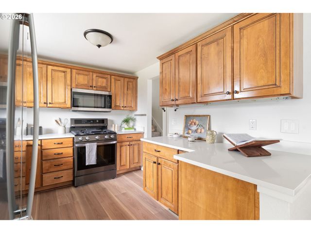 11731 LONGSTANDING Ct, Oregon City, OR 97045