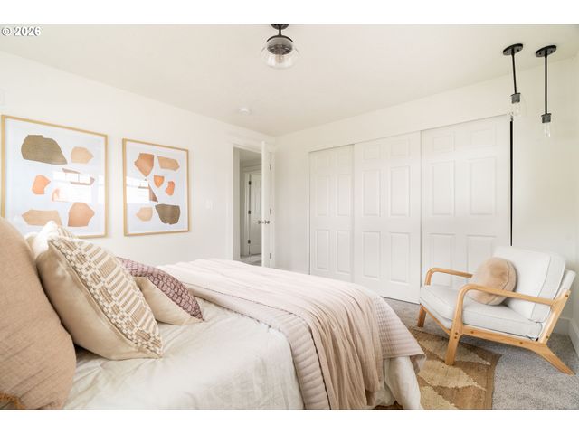 11731 LONGSTANDING Ct, Oregon City, OR 97045