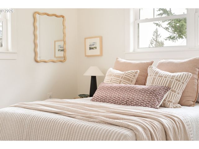 11731 LONGSTANDING Ct, Oregon City, OR 97045