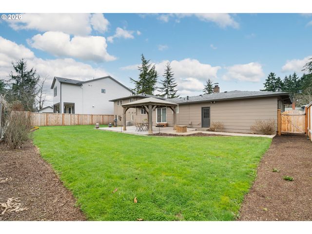 11731 LONGSTANDING Ct, Oregon City, OR 97045