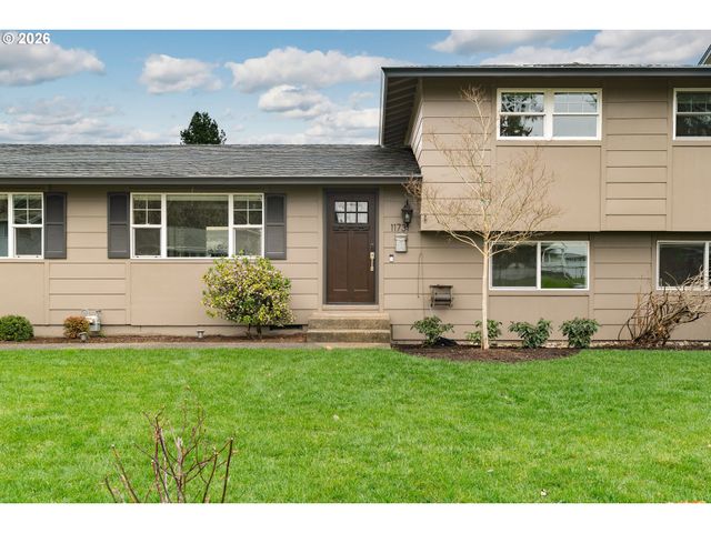 11731 LONGSTANDING Ct, Oregon City, OR 97045